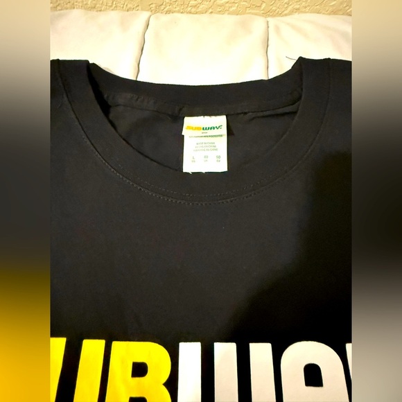 Subway Black T-Shirt Size L - Picture 3 of 4